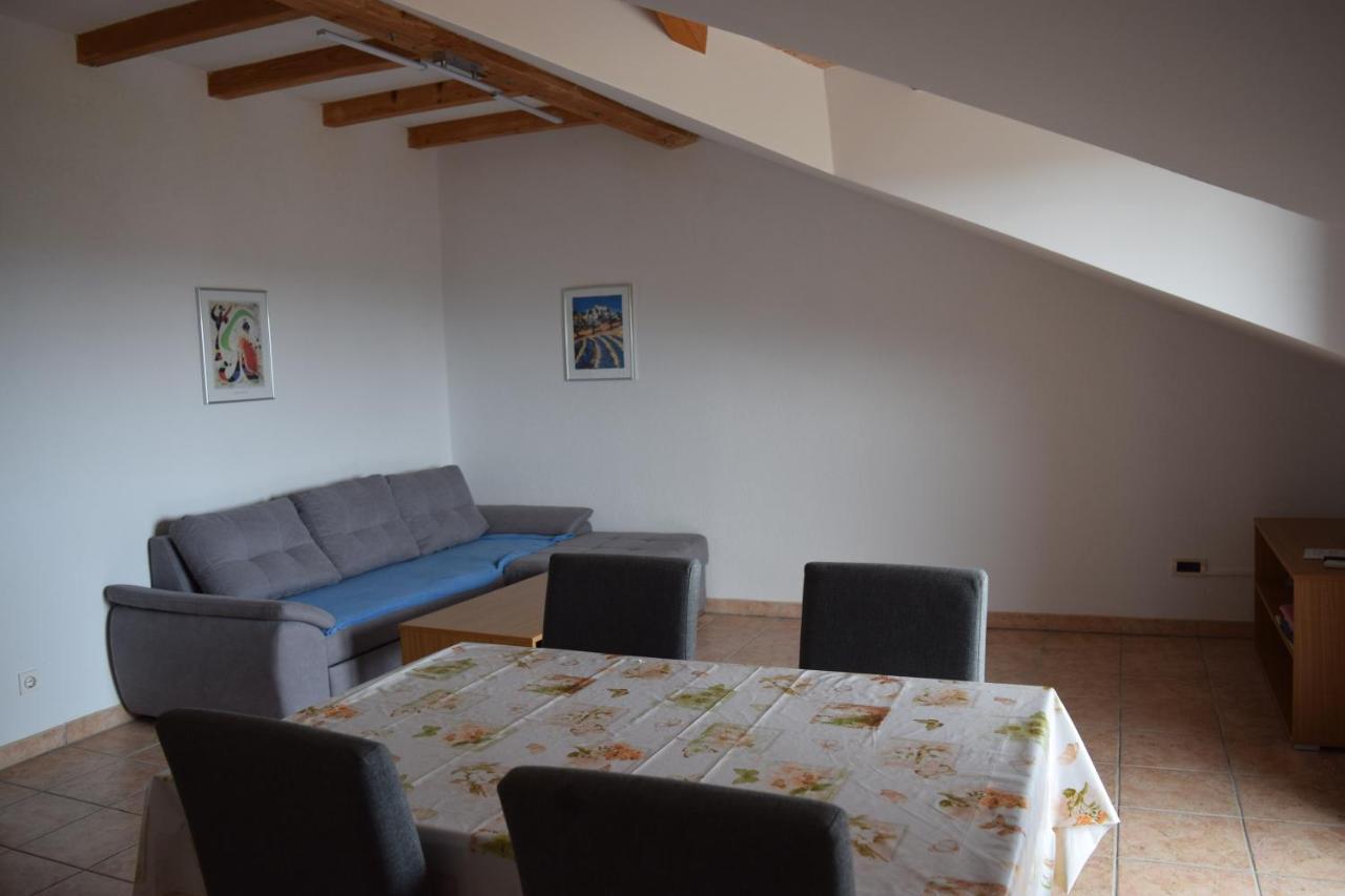 Apartments Grgic Novigrad Istria Esterno foto