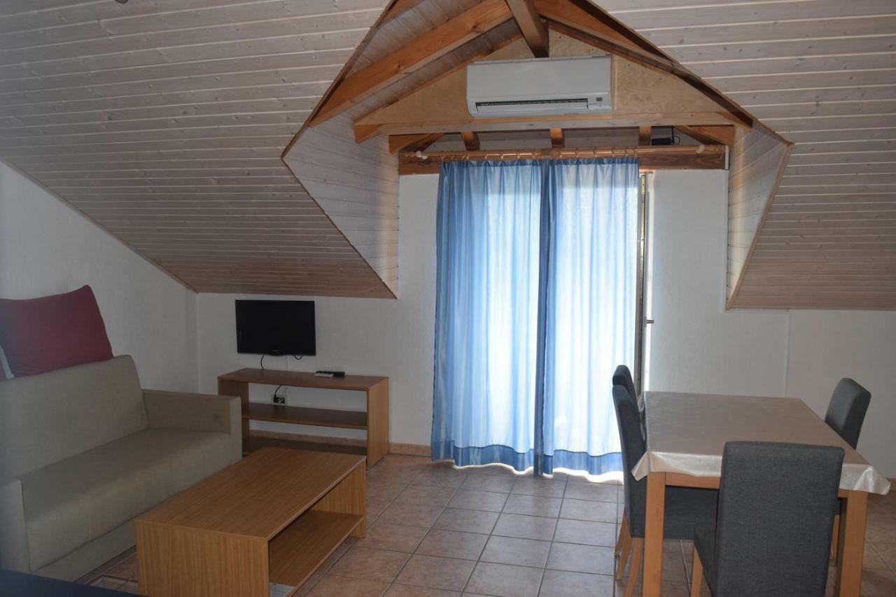 Apartments Grgic Novigrad Istria Esterno foto