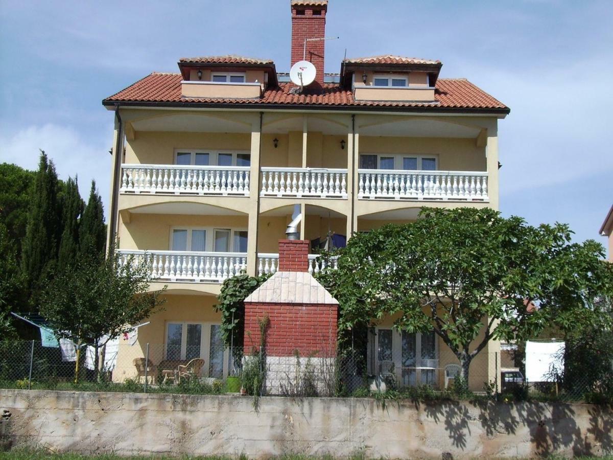 Apartments Grgic Novigrad Istria Esterno foto